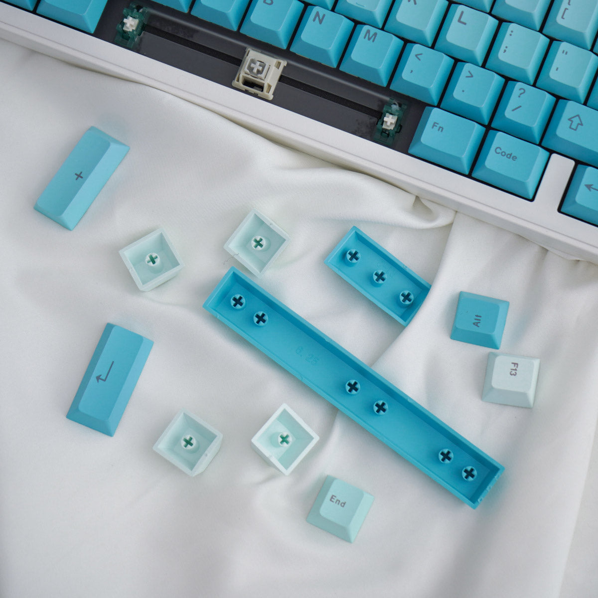 Gradient Blue Keycap Set, Cherry Profile, Dye Sub PBT Key Cap