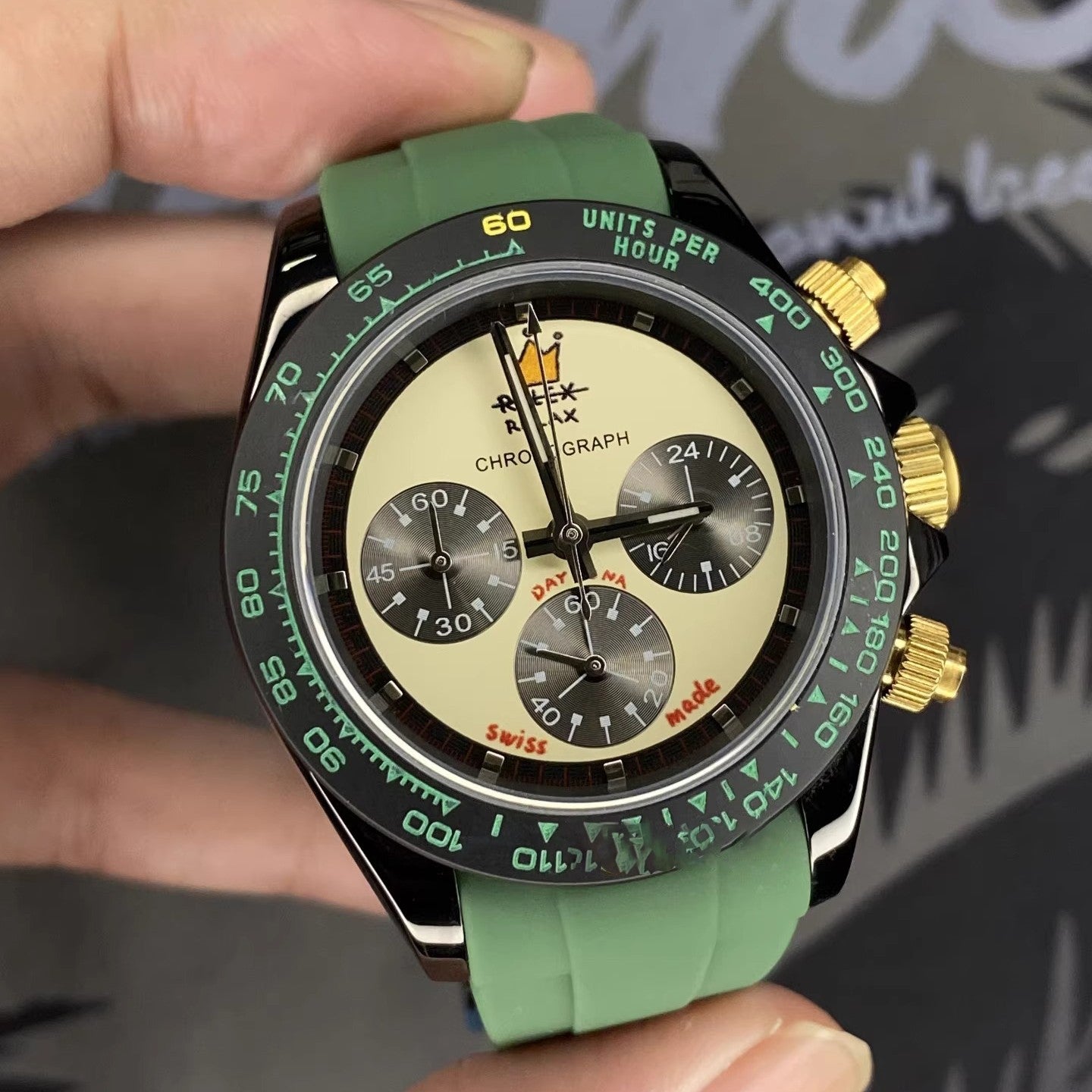 Relax Watch Mod (Green) - Chronograph / Steel Case