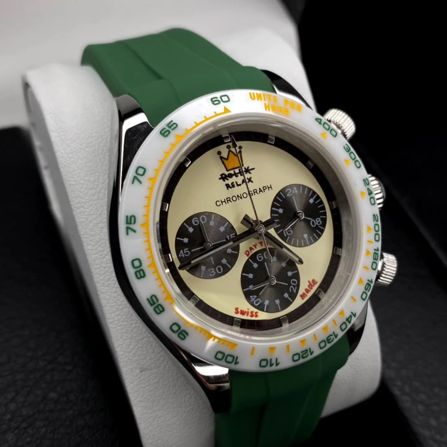 Relax Watch Mod (White/Green) - Chronograph / Steel Case