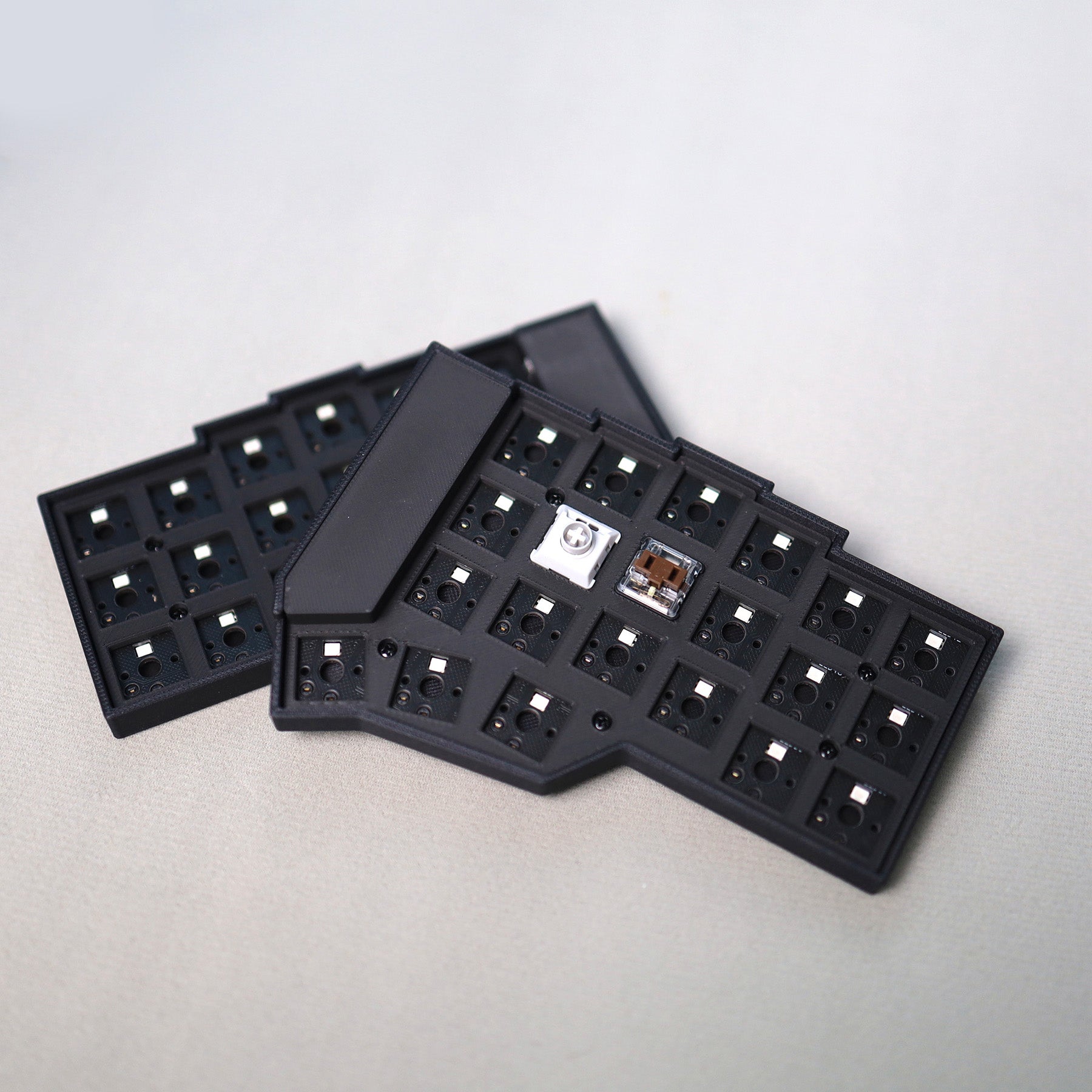 Corne Low Profile Split Keyboard Barebone – Nouvolo