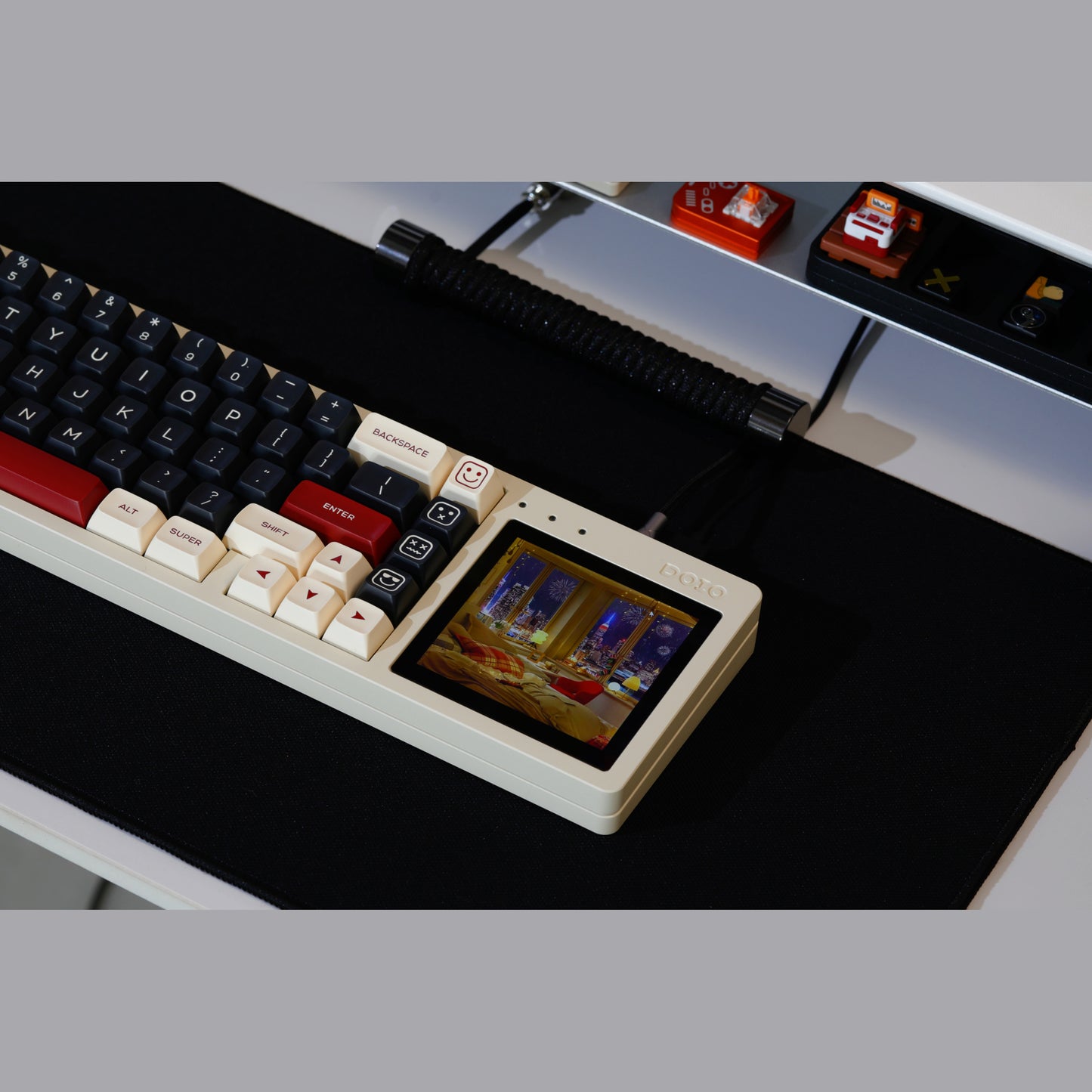 [New] DOIO67 Aluminum Mechanical Keyboard Barebone with OLED Touch Screen