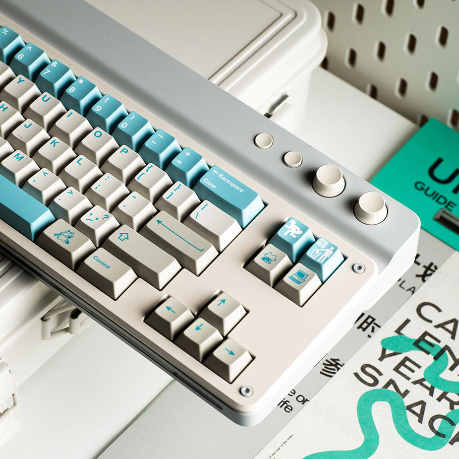 FBB Retro Snow Blue Keycap Set, Cherry Profile, Dye Sub PBT
