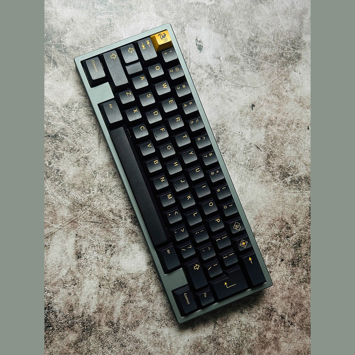 GMK Black Gold Keycap Set, Cherry Profile, Dye Sub PBT Key Cap
