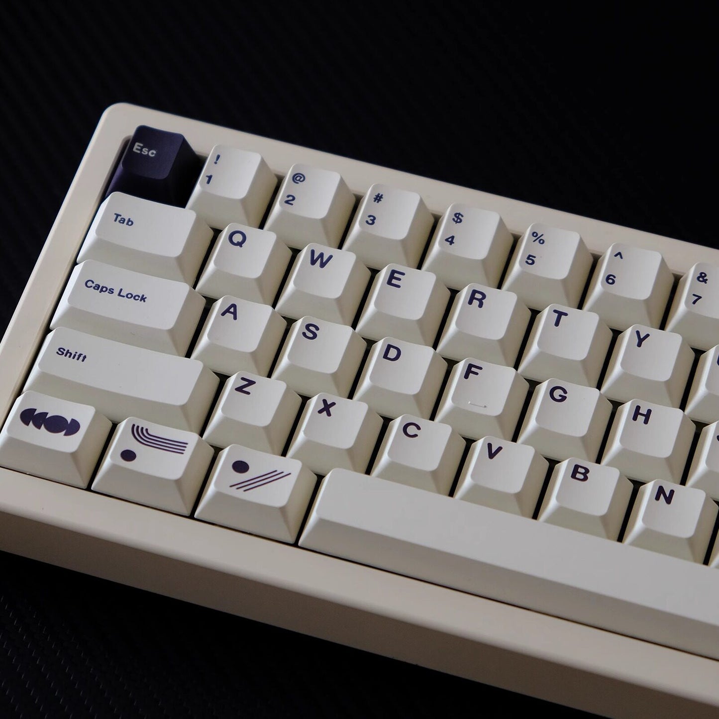 GMK Crème Keycap Set, Cherry Profile, PBT Dye Sub Key Cap