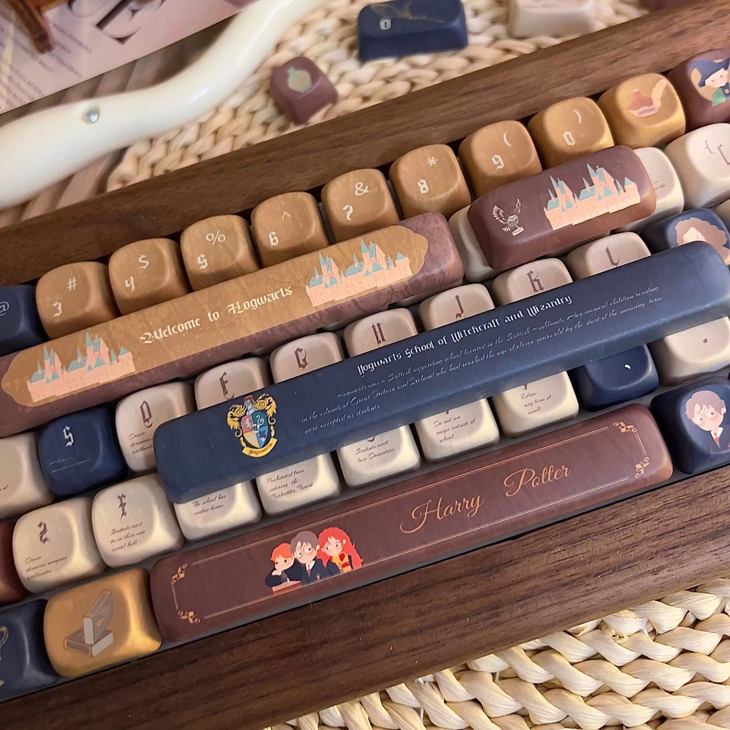 Harry Potter Hogwarts Cute Keycap Set, Cherry Profile, Dye Sub PBT Key Cap