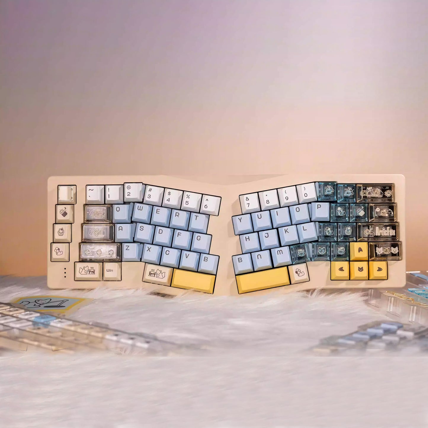 Arctic Fox Cute Keycap Set, Cherry Profile, Dye Sub PBT