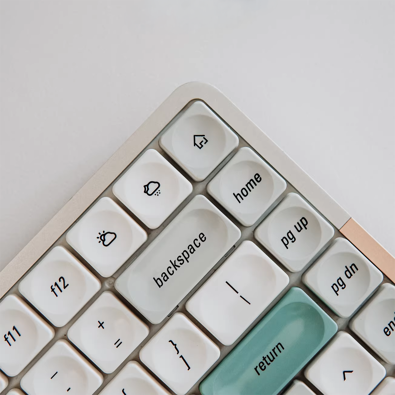 LCK Déjà Vu Theme Low Profile Keycap Set PBT