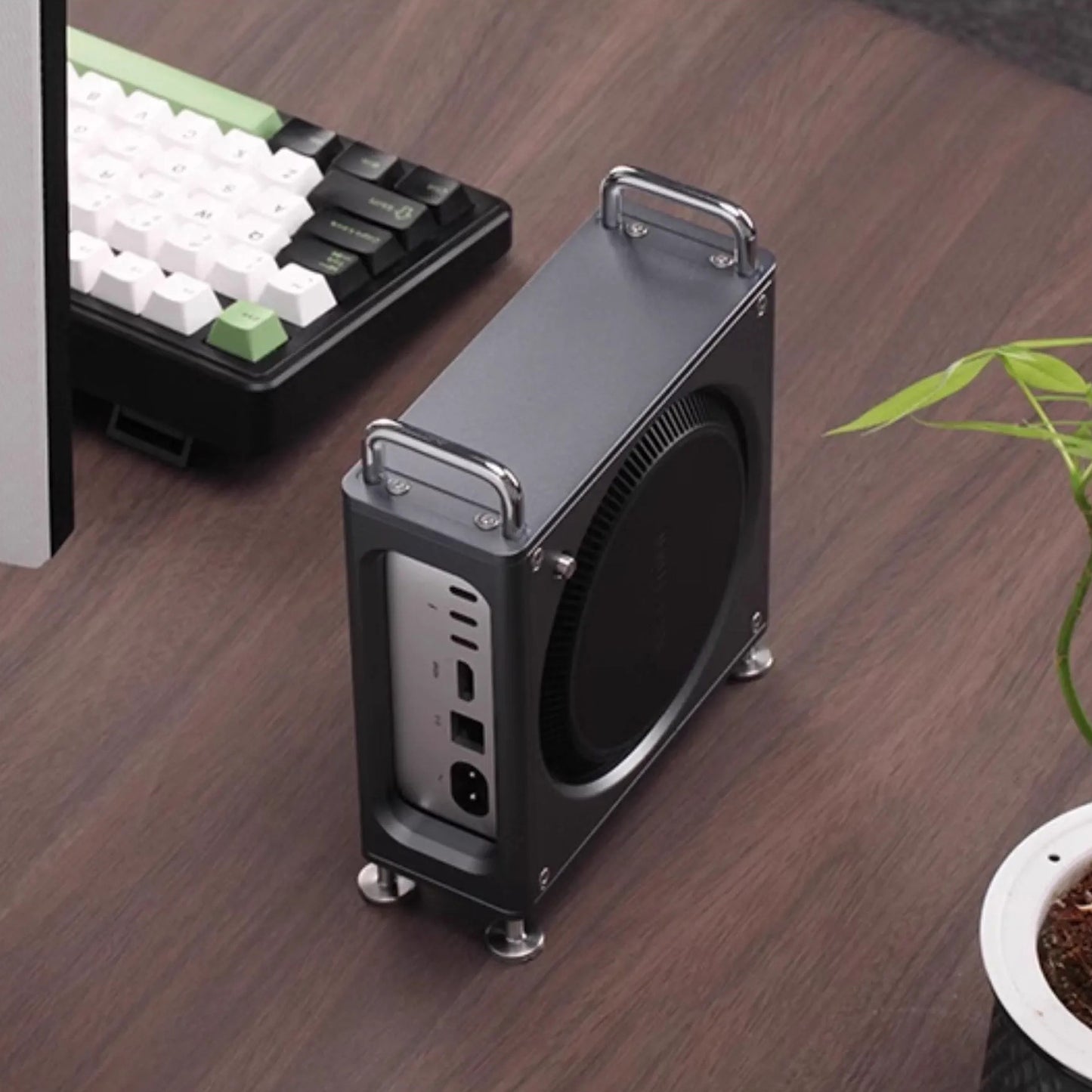 CNC Aluminum Case for 2024 Mac Mini M4 in Mac Pro Style