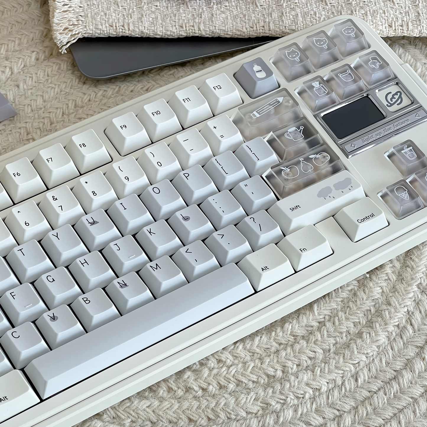 Memopad Cute Keycap Set, Cherry Profile, Dye Sub PBT + PC