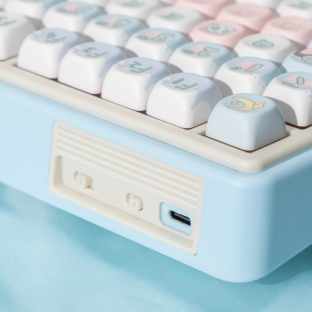 OMO82 Cute Mechanical Keyboard Barebone