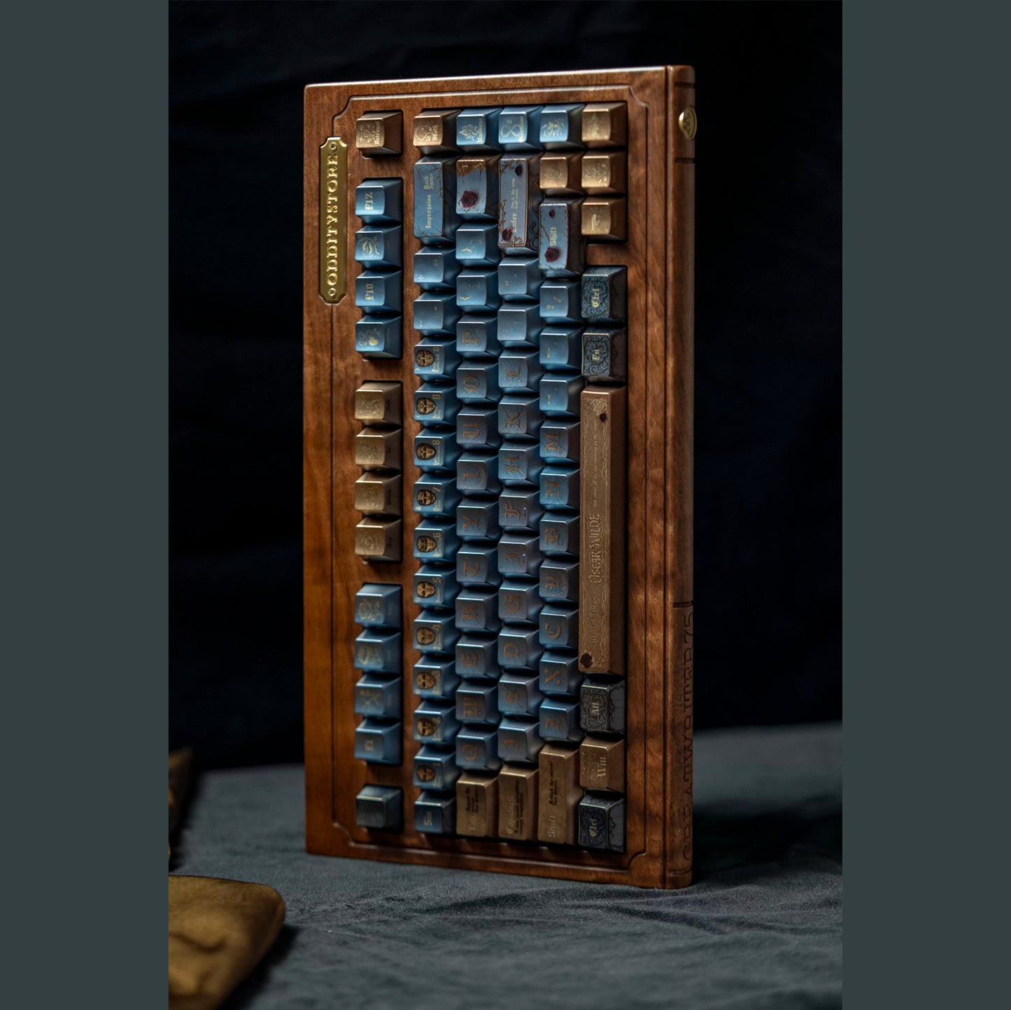 Oscar Wild Keycap Set, Cherry Profile, Metallic Painted Key Cap