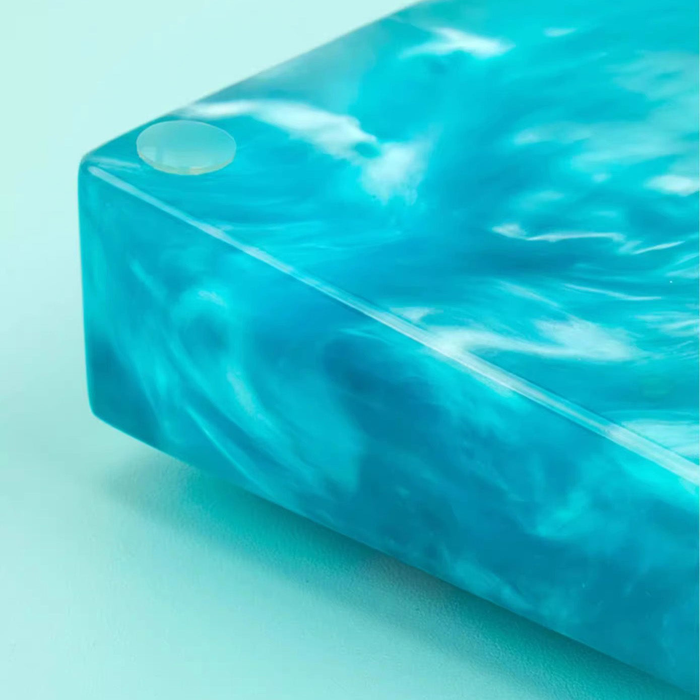 Resin 61/64 Custom Mechanical Keyboard Barebone