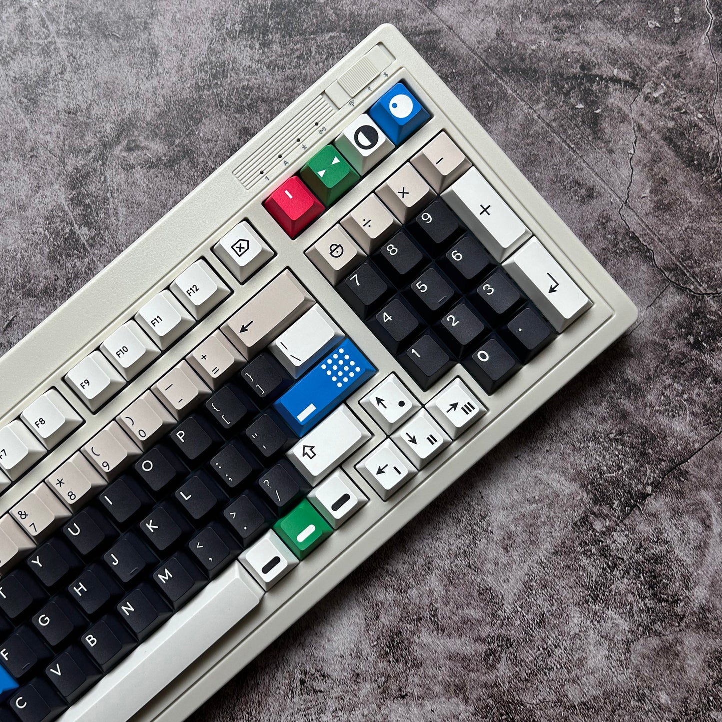 Resonance R2 Keycap Set, Cherry Profile, Dye Sub PBT Key Cap