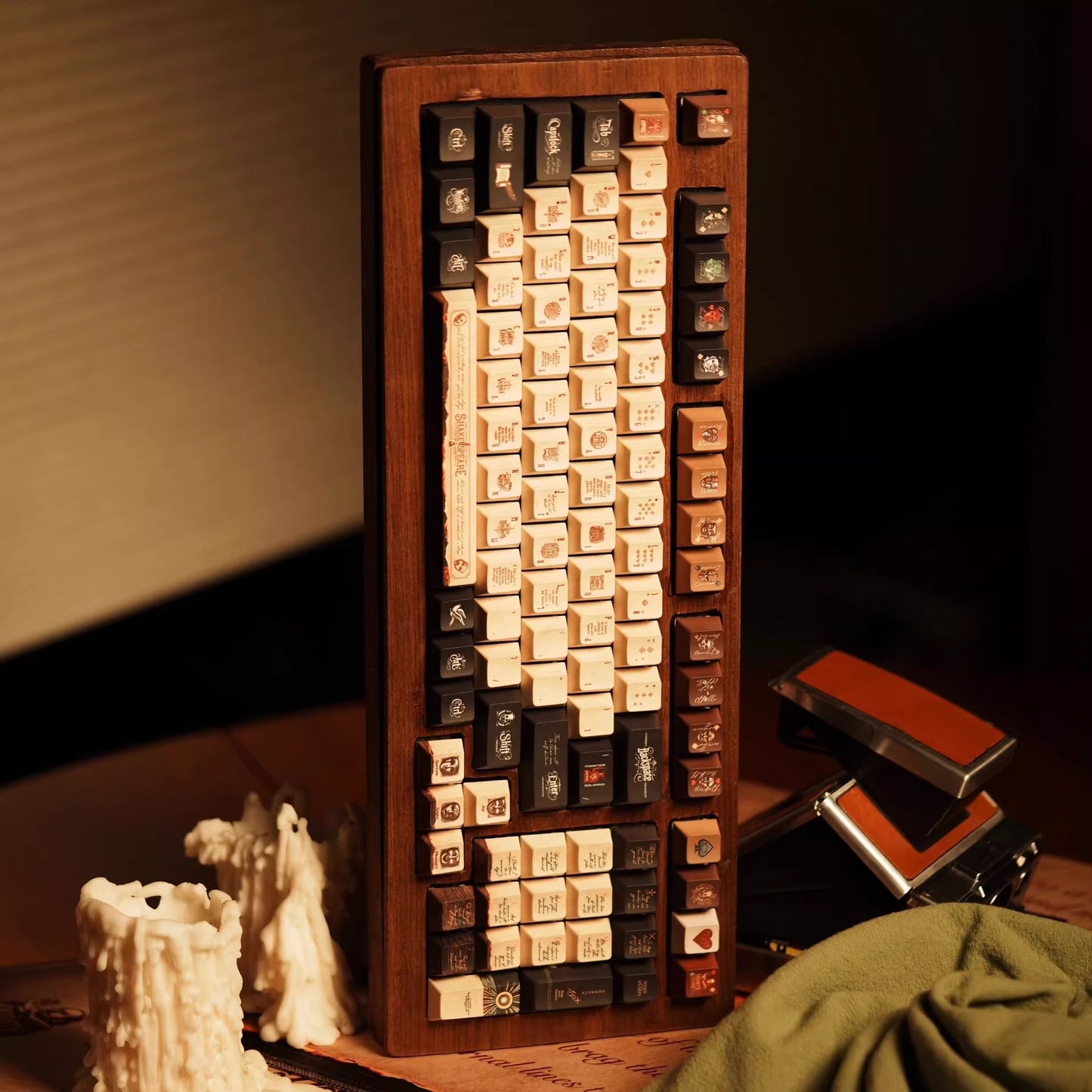 Shakespeare Keycap Set, Cherry Profile, Dye Sub PBT Key Cap