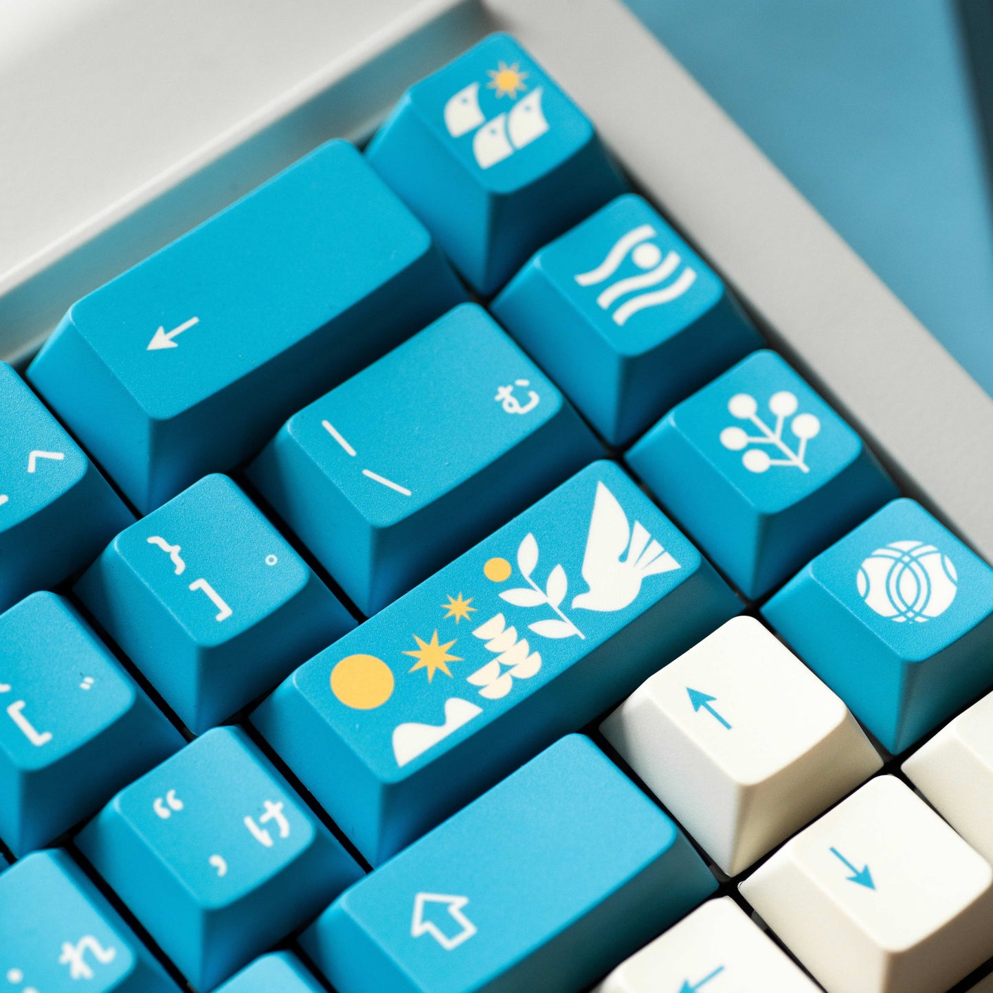 WUkds Blue Bird Keycap Set, Cherry Profile, Dye Sub PBT Key Cap